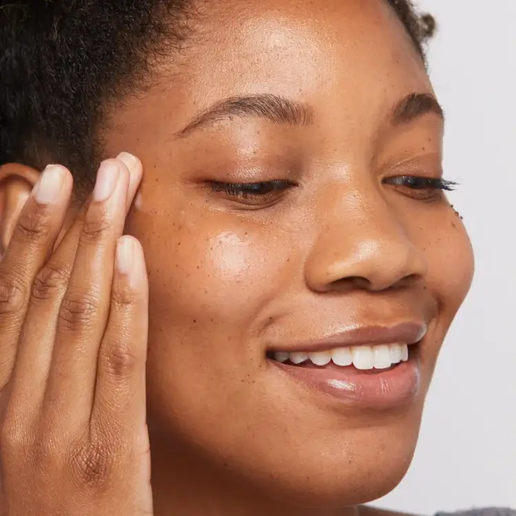 BioLumin-C Eye Serum Contorno de ojos ilumina, reafirma e hidrata contorno de ojos.