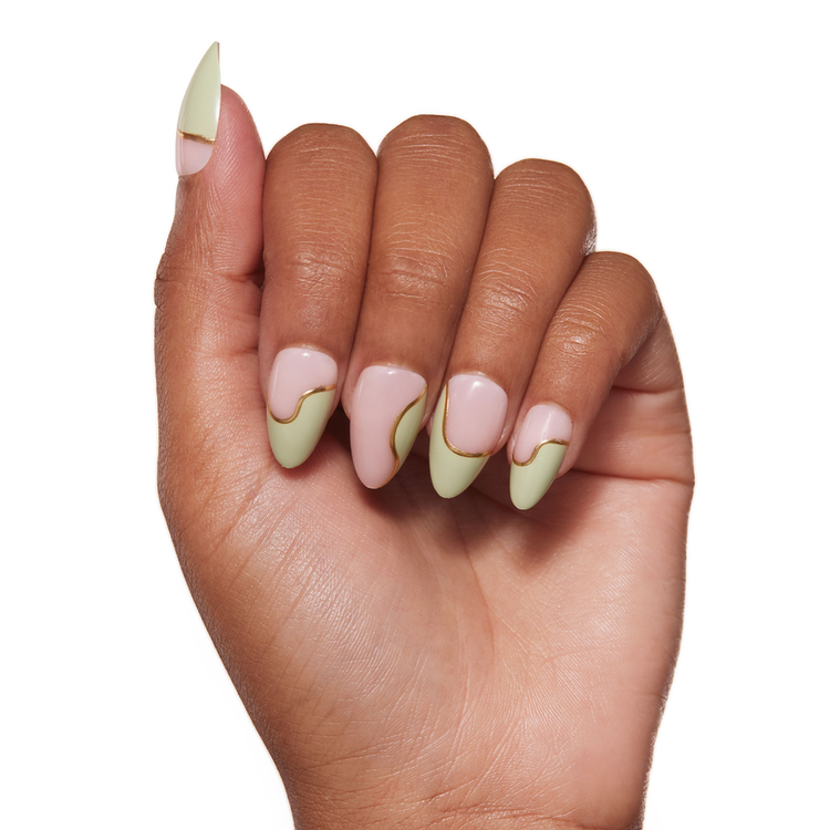 Olive You Press-On Nails Uñas postizas base semitransparente moderna.