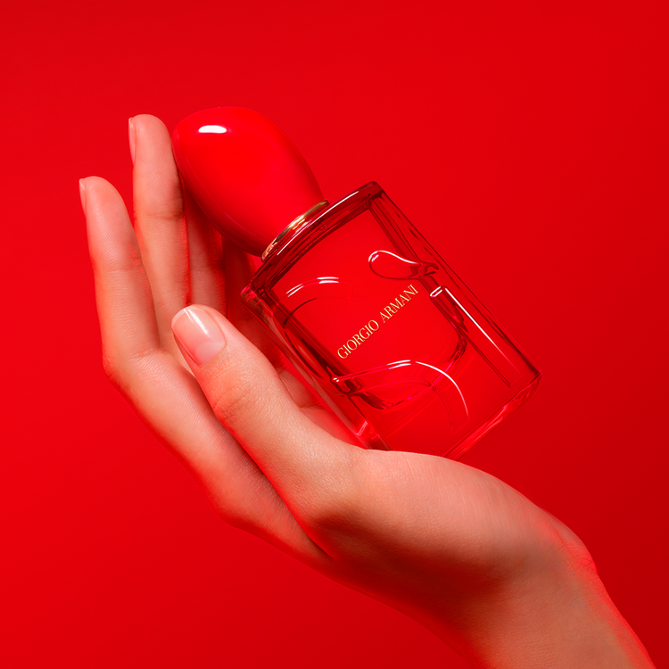 Si Passione Red Musk Eau De Parfum Perfume para mujer