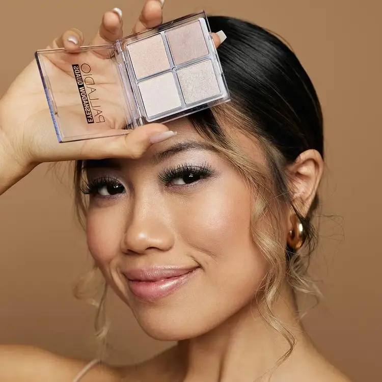 Eyeshadow Quads - Cuartetos de sombras, acabados metálicos y brillantes