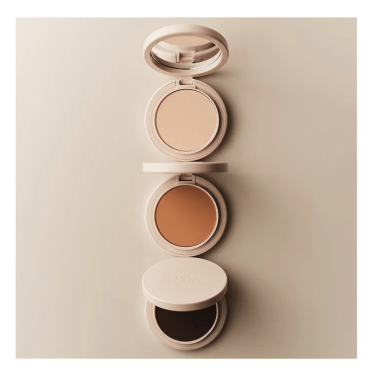 Kylie Natural Blur Powder Foundation - Base de maquillaje, acabado mate