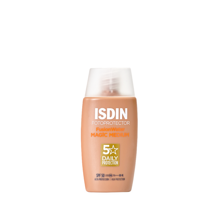 Fusion Water Magic - Protector solar facial, con color y acción antioxidante que protege e hidrata la piel