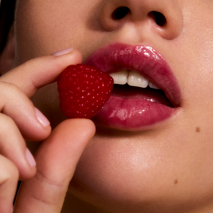 Bisous Bálsamo labial voluminizador labios suaves y tersos