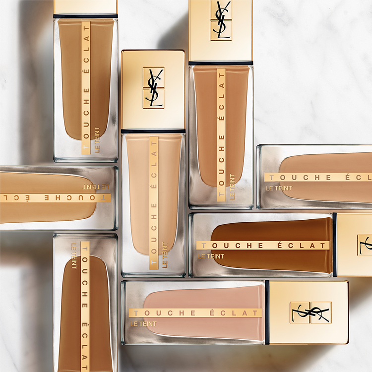 Touche Éclat Base de maquillaje en barra cobertura transpirable y brillo natural