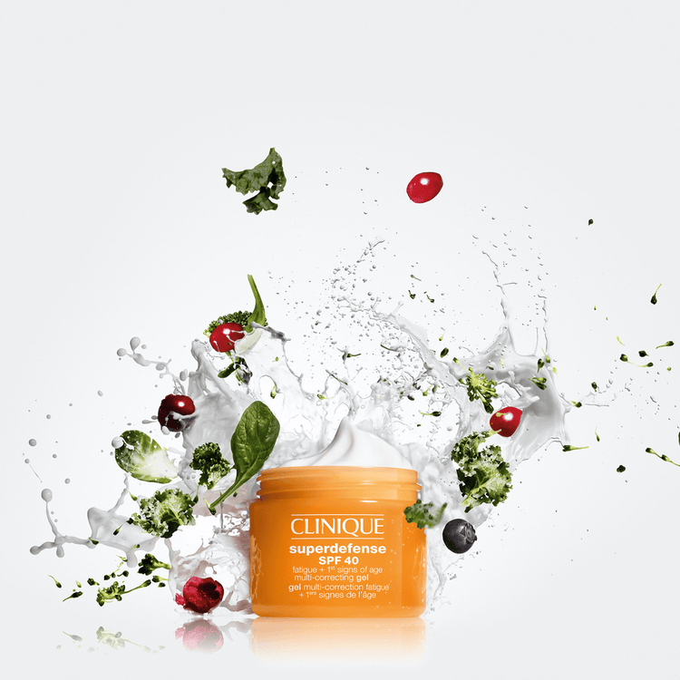 Superdefense™ Spf 40 Fatigue + 1St Signs Of Age Multi-Correcting Gel Gel hidratante brinda sensación refrescante