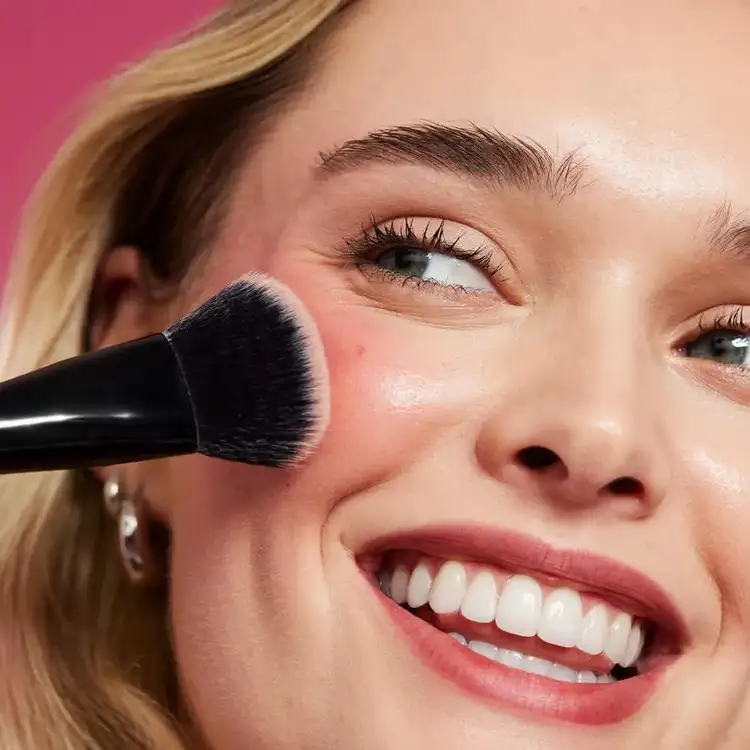 e.l.f. Stain & Tint Blending Brush Brocha de rubor de maquillaje con cerdas densas
