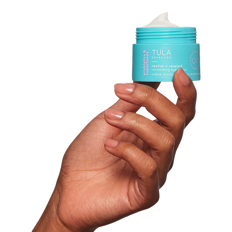 Revive & Rewind Revitalizing Crema de ojos revitalizante reafirma y nutre visiblemente