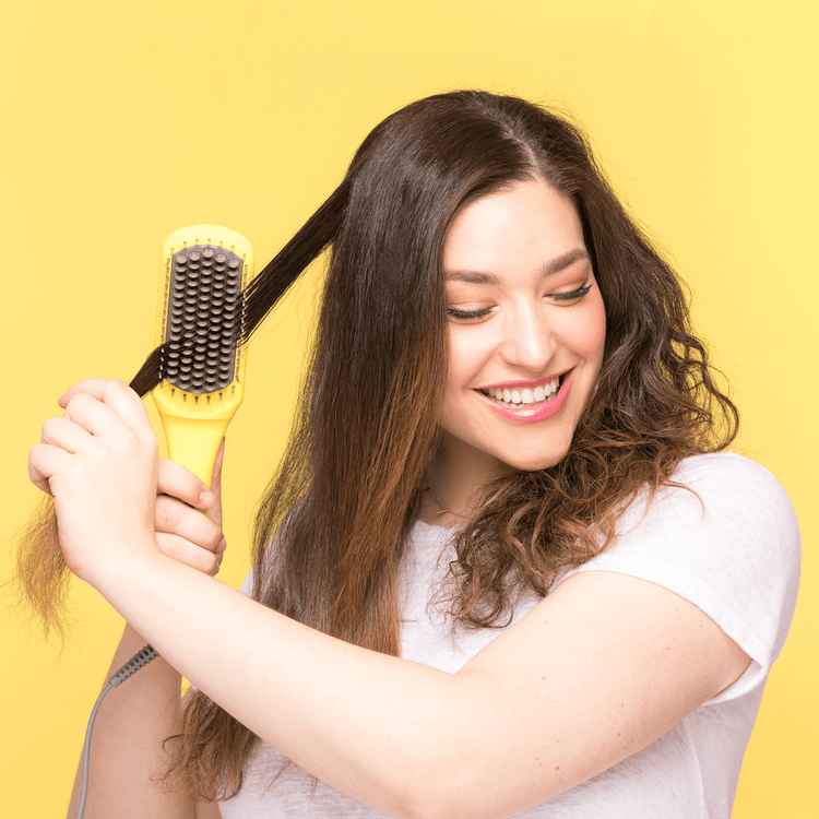 Brush Crush - Cepillo alaciador, crea un aspecto suave y sin frizz