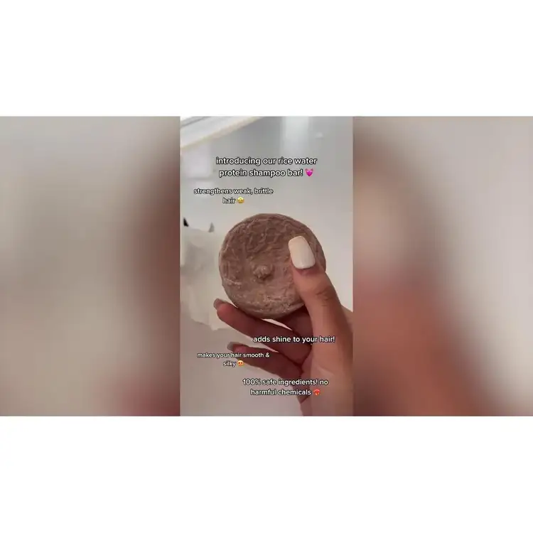 Rice Water Protein Hair Shampoo en barra ayuda a reparar el cabello