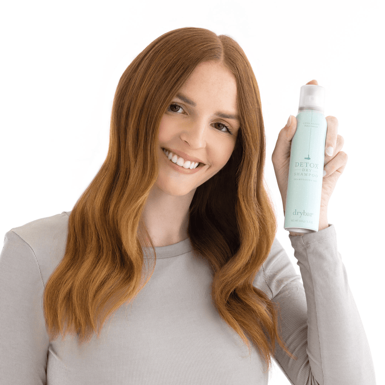 Detox - Shampoo, elimina impurezas dejando el cabello son sensación fresca