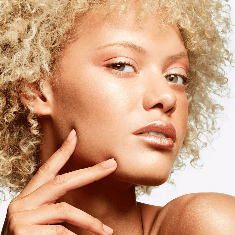 Extra Dimension Skinfinish Highlighter Iluminador acabado luminoso y definido