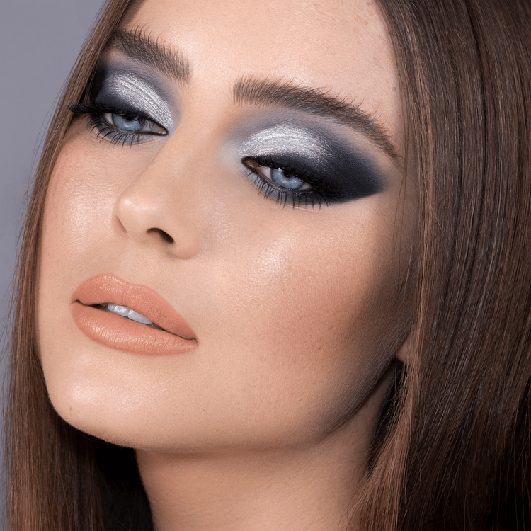 Mini Xenon Paleta mini de sombras mate y metálicas sombras mate y metálicas intensas.