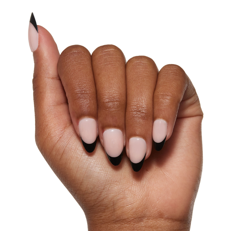 Caviar Press-On Nails Uñas postizas puntas francesas con base natural.