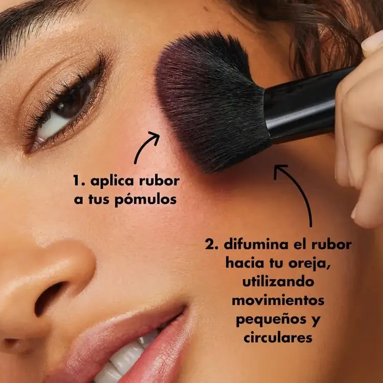 e.l.f. Angled Blush Brush Pincel de Rubor en Ángulo