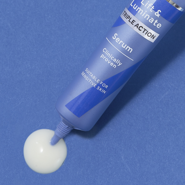 Lift & Luminate Triple Action 3-Piece Skincare System Sistema de cuidado de la piel reduce la apariencia de líneas de expresión