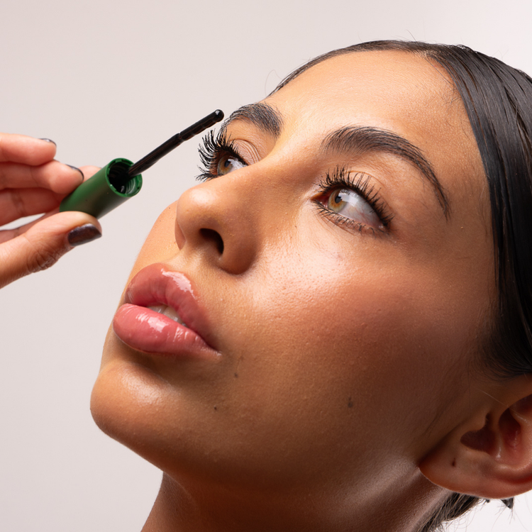 Mini Desmaquillante Lavadero - Mini removedor de maquillaje waterproof fortalecedor, 6 gr