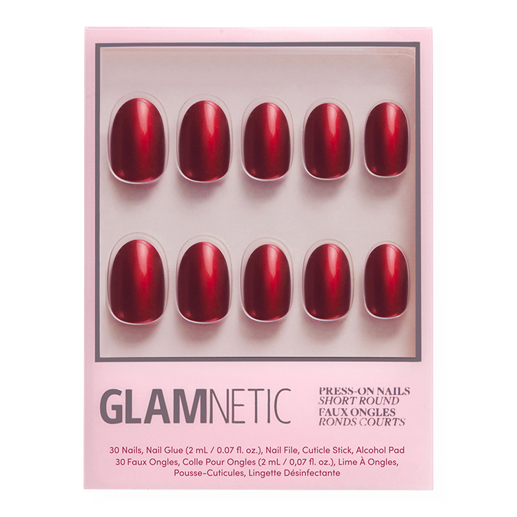 Cherry Glaze Press-On Nails Uñas postizas rojo cereza brillante y esmaltado.