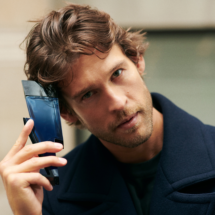 Bad Boy Cobalt - Eau De Parfum, da un nuevo y atrevido giro a la dualidad de la masculinidad moderna