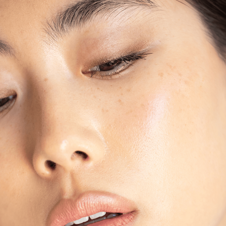 Lápiz de cejas con almendras - Lápiz de cejas, rellena de manera natural