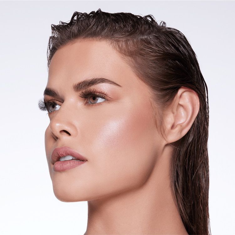 Naked Lash Trios + Adhesive Kit Pestañas postizas efecto natural y personalizable.