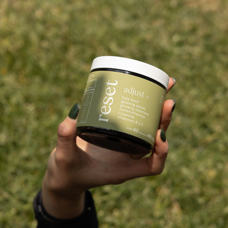 Adjust + Suplemento alimenticio diseñada para manejo del estrés, enfoque y energía equilibrada