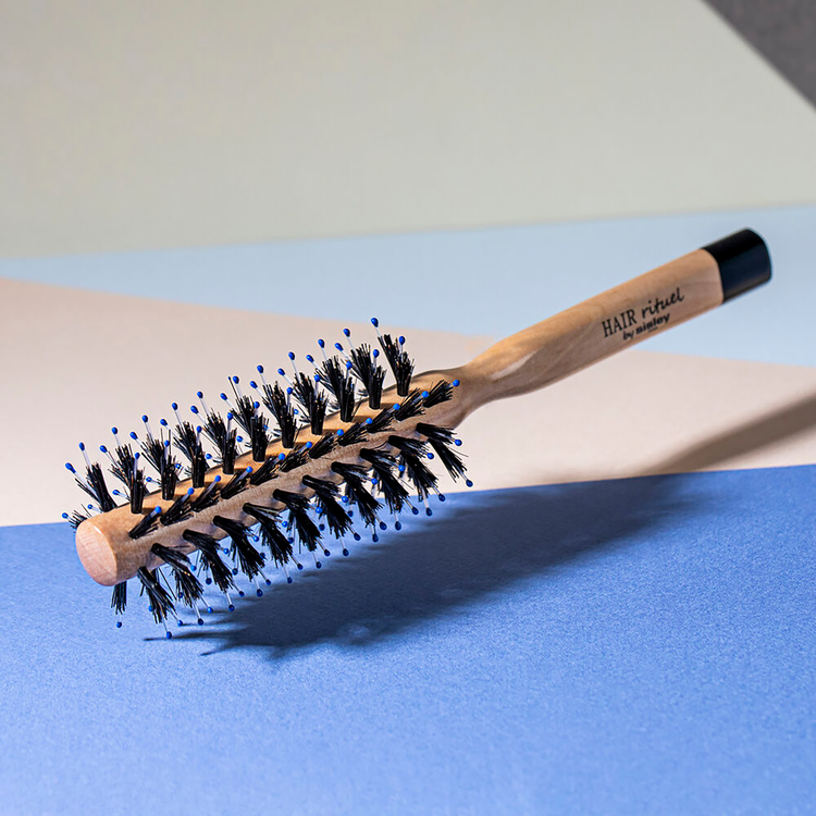The Blow-Dry Brush N°2 - Cepillo, ideal para peinar con secadora