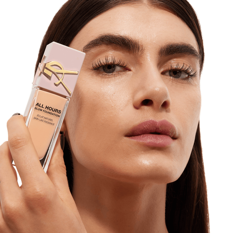 Foundation Glow Base de maquillaje cobertura total y sensación ligera