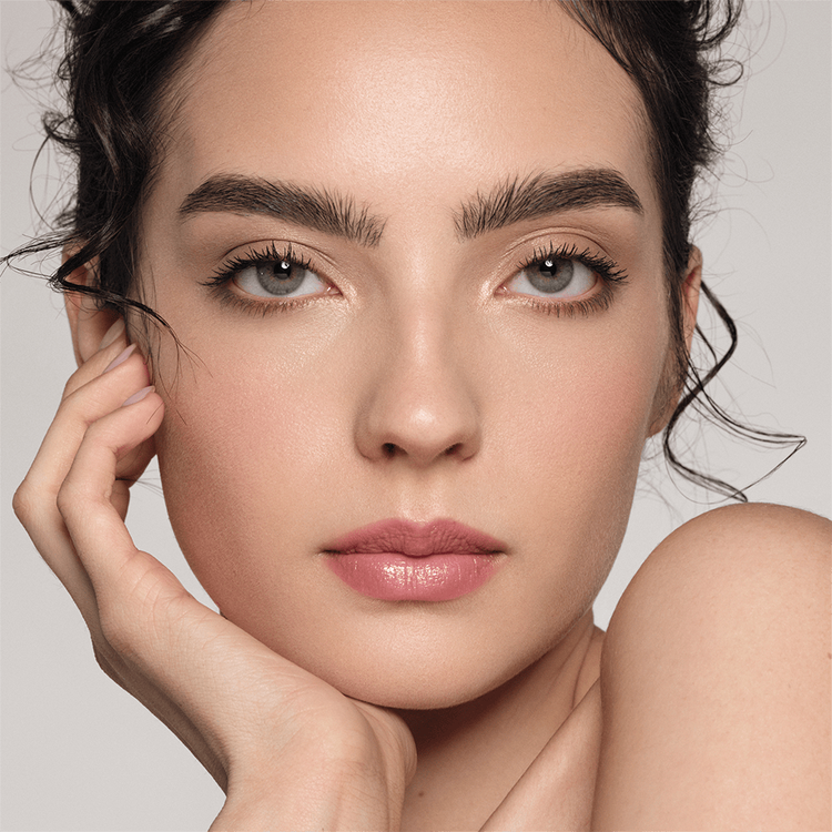 Impeccable Blurring Matte Setting Spray Fijador de maquillaje con avabado mate difuminante