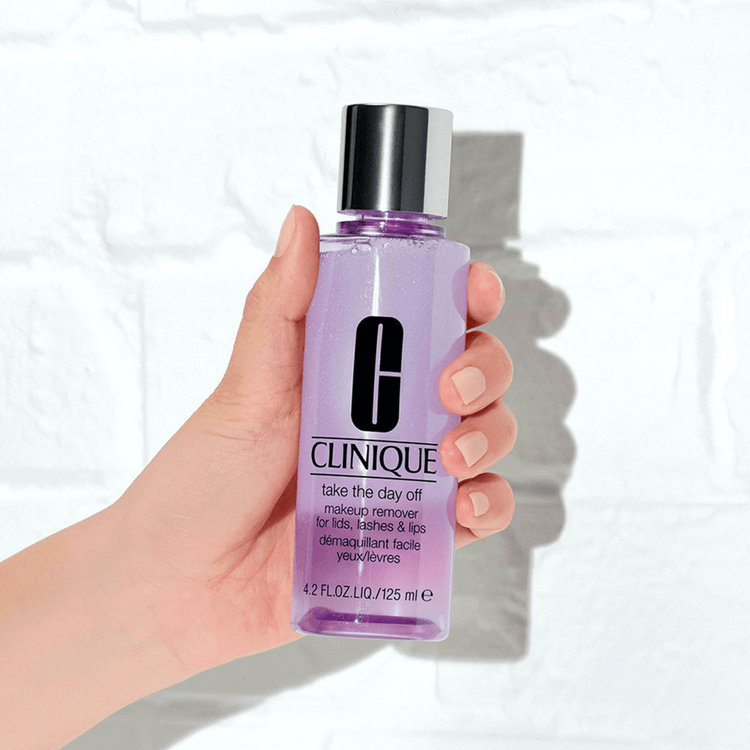 Take The Day Off™ Makeup Remover For Lids, Lashes & Lips Desmaquillaje de ojos formulado para párpados, pestañas y labios