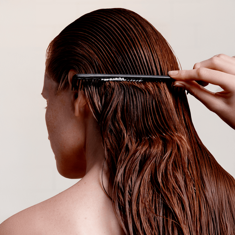 Botanical Repair Crema estilizadora fortalece y repara el cabello dañado