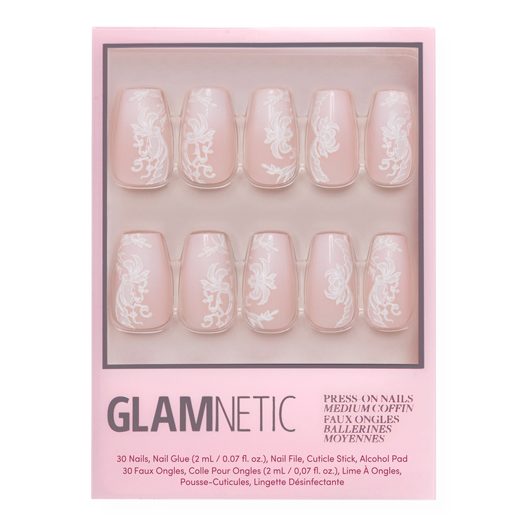 An V25 Lace Blush Uñas postizas look refinado