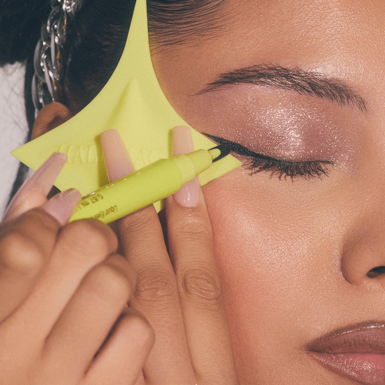 Magic Flik Eyeliner Delineador en pluma delineador en pluma ultra audaz