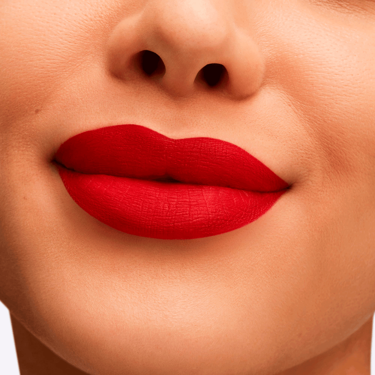 Retro Matte Liquid Lipcolour Labial color mate, cobertura y duración