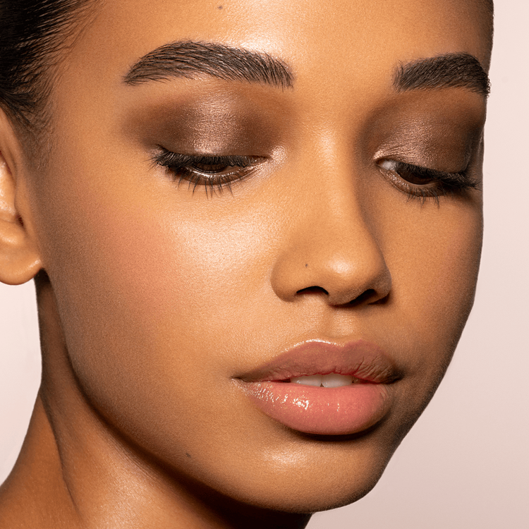 HY-PER Natural Face Palette Paleta para ojos y mejillas con sombras y rubores cremosos sombras, rubores y bronceadores/contornos.